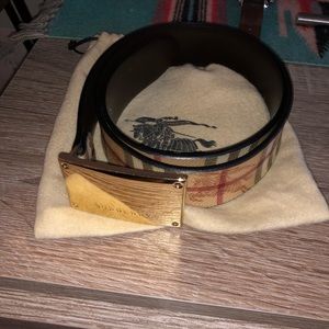 Men’s Burberry belt